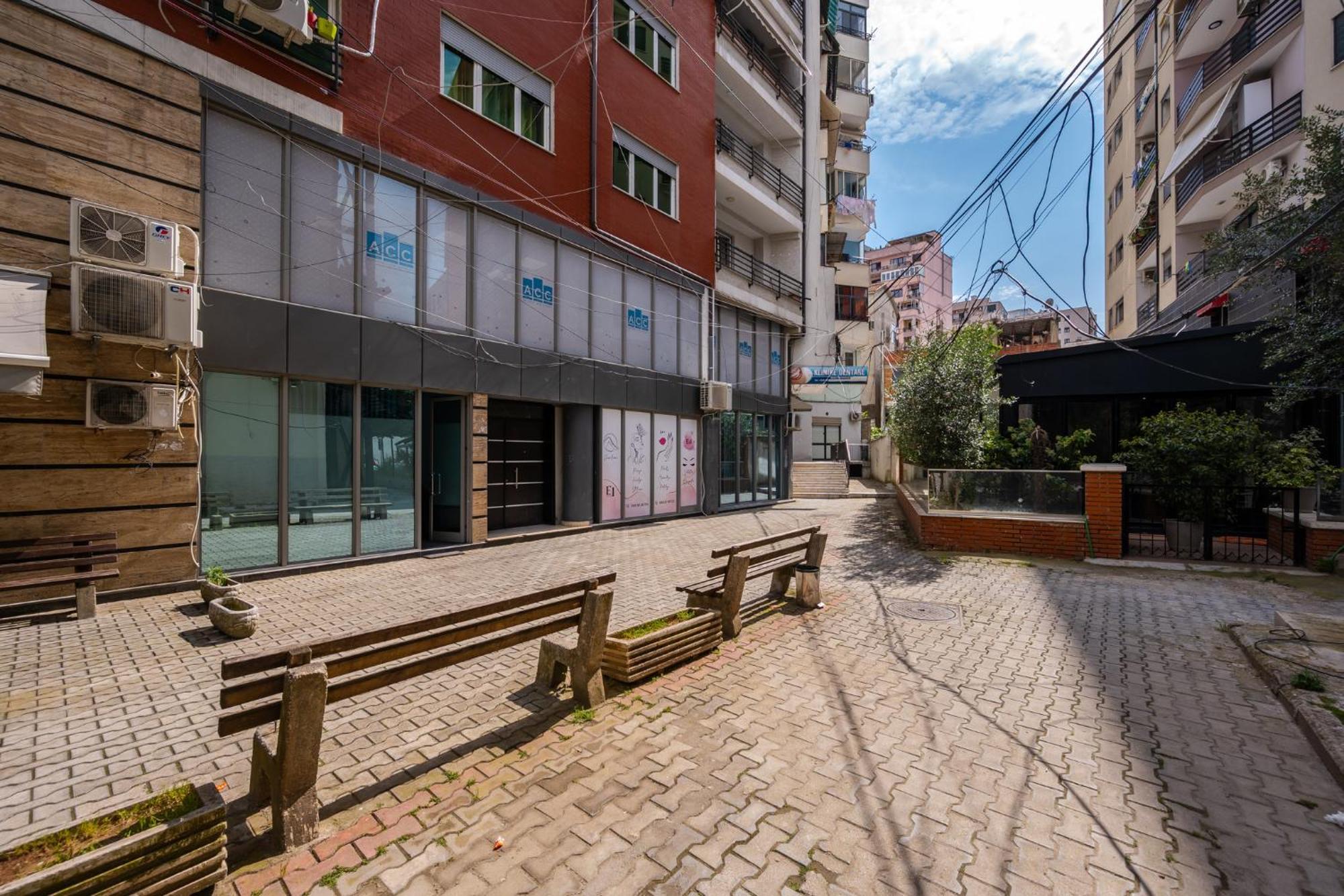 Lucas Central Home Tirana Exterior foto